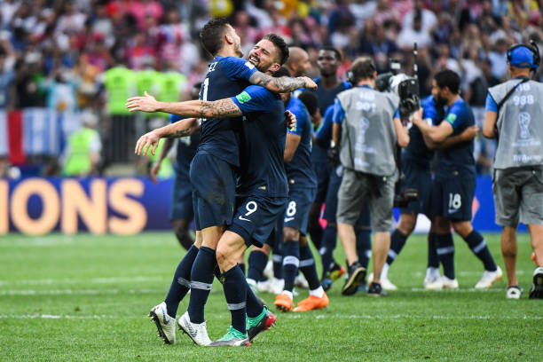 西媒透露：雖維尼修斯受傷，但安帥無意改變皇馬戰術！.