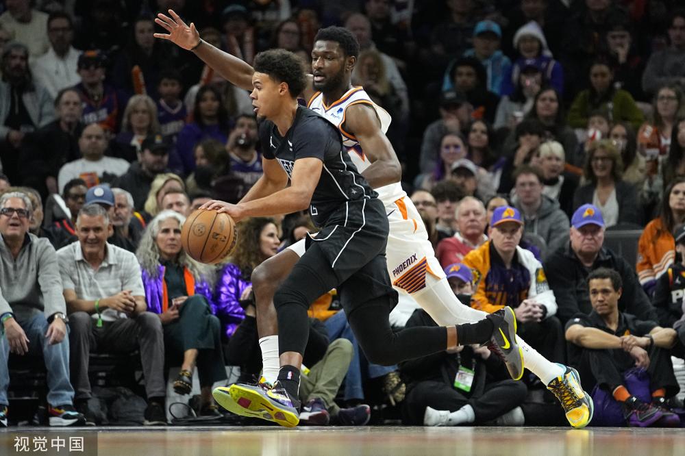 乌克兰议会：乌将在停战和获得持久和平保证后举行总统选举.